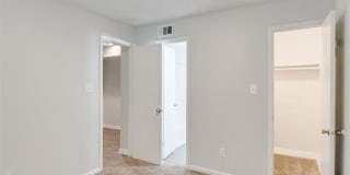 Hub at 934 Apartments Gallery 13