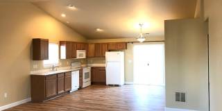 Great Location! 3 Bedroom Home in SW Bend! Gallery 3