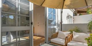 Hidden-Gem Townhouse in WeHo: 2 Bed/2.5 Bath, Private Entrance + Patios, 2 Parking, Norma Triangle Gallery 15