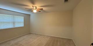 Beautifully renovated 4BR/3BA home close to NAS and beaches Gallery 21