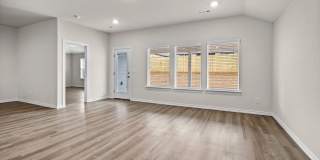 Gorgeous Home in Gentry! Gallery 8
