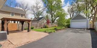 115 N Hager Avenue Gallery 27