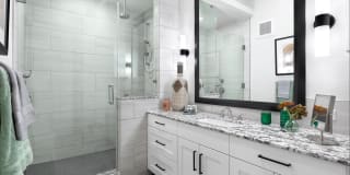 AMLI Lakeline Gallery 26