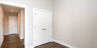 3833 N Broadway Gallery 250