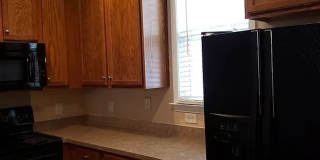 Room in 3 Bedroom Home at McGoogan Ln Gallery 11