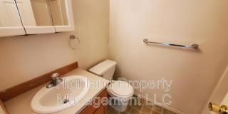 322 NE Whitman St Gallery 13