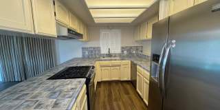 Charming very clean 3BR House in quiet Hanford Neighborhood Gallery 8