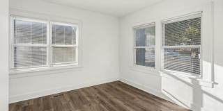 MOVE IN SPECIAL* $250 Off First Full Month's Rent OR Free 55in TV! Beautiful 2 Bedroom 1 Bathroom Home in Kansas City! Gallery 10