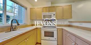 Condo with Swimming Pool and Private Enclosed 1-Car Garage in Klahanie Neighborhood Gallery 1