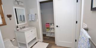 Charming Studio Guest house: Furnished Vacation Rental Gallery 8