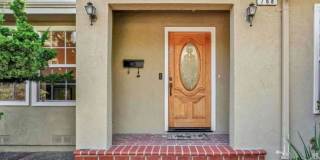 Spacious 4 Bed, 4 Bath Executive Home on Peaceful Cul-de-Sac! Gallery 3