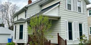 3 Bedoom SIngle Family - 14620 Zip - South Ave & Elmwood Area Gallery 1