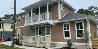Thelma Lane - Luxury 5 Bedroom, 5 Bathroom House Gallery 1