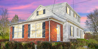 Welcome Home to a 2 bath 4 bedroom  home Gallery 1