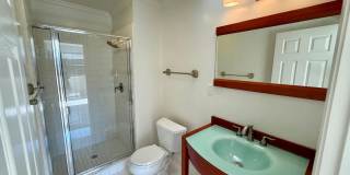 BEAUTIFUL UPPER 3BD/2BA UNIT PLUS BONUS ROOM. TIBURON CONDO. MT.TAM VIEWS! Gallery 12