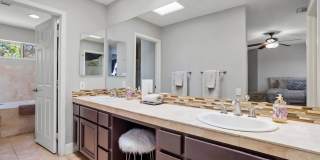 Pool Home in Palm Desert Gallery 11