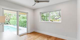 784 Dover Street Gallery 12