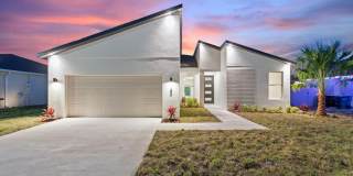 Modern, Energy-Efficient Home with All the Upgrades Modern, Energy-Efficient Home with All the Upgrades Gallery 1