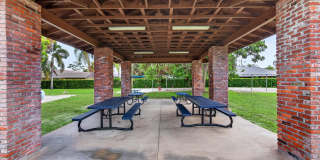 423 Pine Tree Court Gallery 28