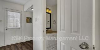 2220 East Victory Drive Gallery 7