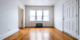 7800 S Kingston-South Shore Apartments Gallery 17