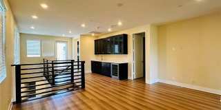 101 Pelican Lane Gallery 7