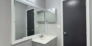 Remington On Rockville Living Gallery 145