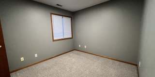 413 W Zeller Gallery 11