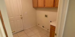 Rare Find! 5 bedroom spacious family home in a gated community Roseville. Gallery 9