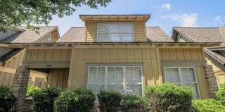 Quiet Apartment 2 Miles from Campus! Gallery 1
