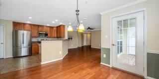 Excellent Elevator Condo for Lease Gallery 10