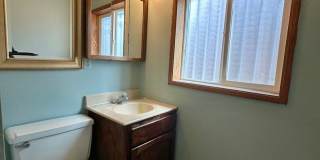 Grand 5Bd/3Ba Two Story Home w/ Bonus Room! 1409 NW Portland Ave! Gallery 20