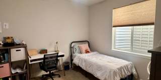 LUXURY 4 Bedroom home in NORTHGATE with Mountain Views Gallery 35