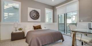 710 E Avenue Gallery 40