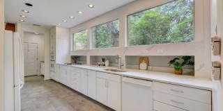 805 Leonard St!!! - Amazing 7 bed House walking distance to UT. Gallery 13