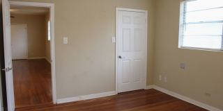 2 BEDROOM - MAHNCKE PARK Gallery 11