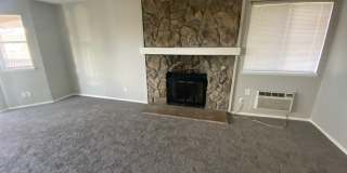 Large 2 bed 1 bath Top Floor Condo Gallery 5