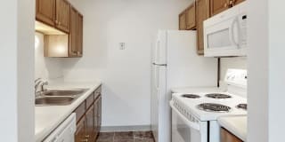 Colonial Village Gallery 47