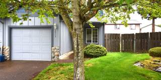 Charming 2-Bedroom, 2-Bathroom Townhome! Gallery 1