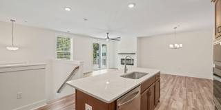 Modern, Spacious 2 Bed Townhome, Brier Creek Country Club, Golf course views! Gallery 7