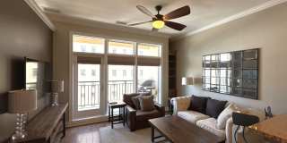 230 S Tryon - T.R. Lawing Realty Property Gallery 7