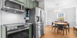 5028 MASSACHUSETTS Avenue NW Gallery 16