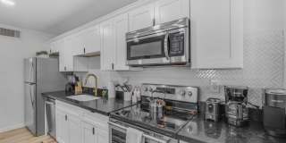 Modern 4BR Scottsdale Home w/ Guest Suite, EV Charger, Huge Backyard & Splash Pad Gallery 3