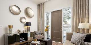 The Monroe Gallery 31