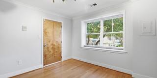 1BR in the Heart of Logan Circle Gallery 3
