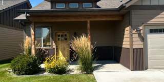2 Bed 2 Bath Home with Garage in Hamilton Gallery 1