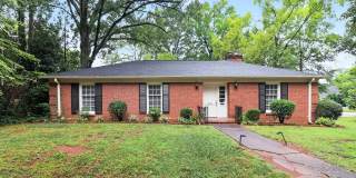 Lovely Three Bedroom Duplex in Myers Park! Lovely Three Bedroom Duplex in Myers Park! Gallery 1