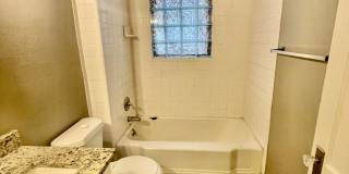 Beautiful 2 bed 2 bath in Highlands Gallery 9