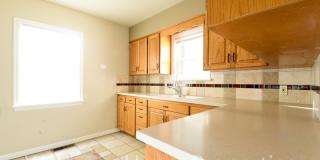 Great 3 Bedroom Home Close to WWU Gallery 8