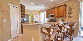 Seasonal Short-Term 2 Bed 2 Bath Single Family Home located in Venetian Golf and River Club! Gallery 6